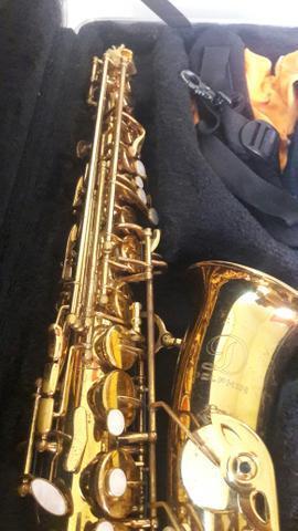 Vendo saxofone