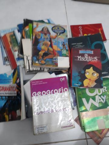 Livros escolares