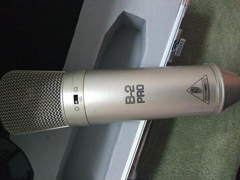 Microfone condensador Behringer b2 pro apenas 400 reais