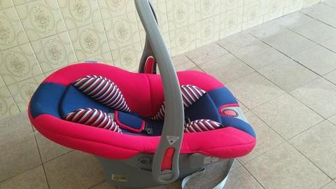 Bebê conforto Voyage por apenas 120,00