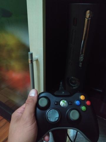 Xbox 360 250GB C/ Kinect (Destravado)