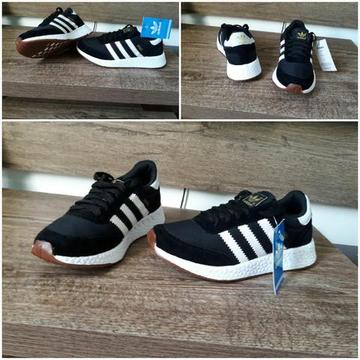 Tênis Adidas Tam. 38, 39, 40 e 41