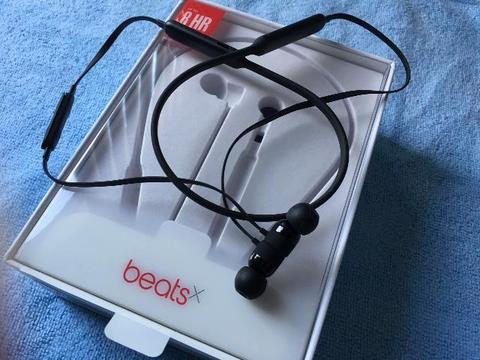 Fone de ouvido BeatsX - Preto (Sem Detalhes e com menos de 8h de uso)
