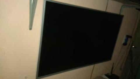 Tv de led, lg 43 polegadas ful hd $900$ reais