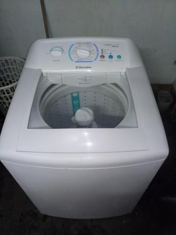 Lavadora de roupas Electrolux 12 kg bem novinha