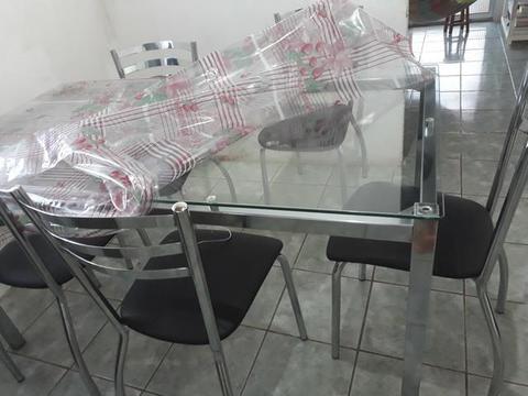Linda mesa de vidro