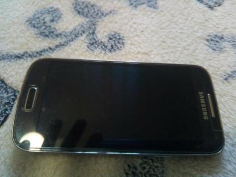 Celular sansug Galaxy S4 mini