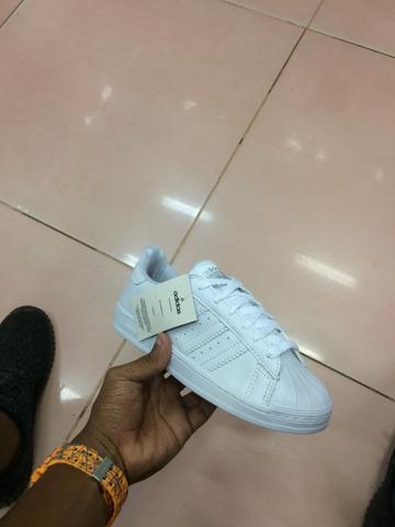 Tênis Adidas Superstar