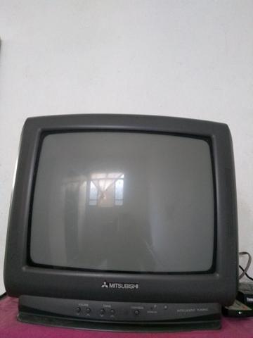 Vendo tv de tubo 14 p. com conversor digital