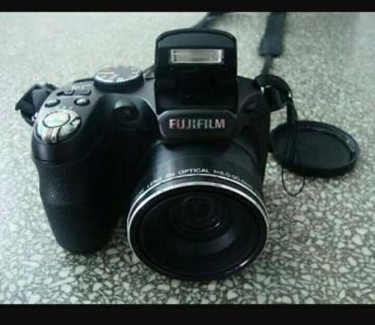 Câmera Semi Profissional Fuljifilm Finepix S2980 Semi Nova Na Garantia