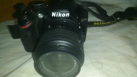 Nikon 3200, 4.800 cliks, filtro uv, bolsa, bateria,alca neoprene, novissima,sem fungos