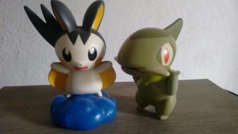 2 Bonecos Coleção pokemon Mc donalds