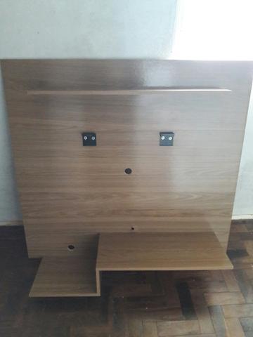 Painel com suporte universal de tv