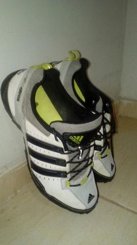 Adidas tam 42 muito top