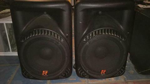 Par de caixas ativas Staner PS 520A