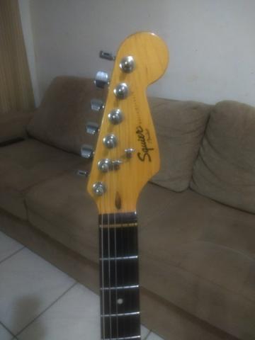 Guitarra Fender Squier