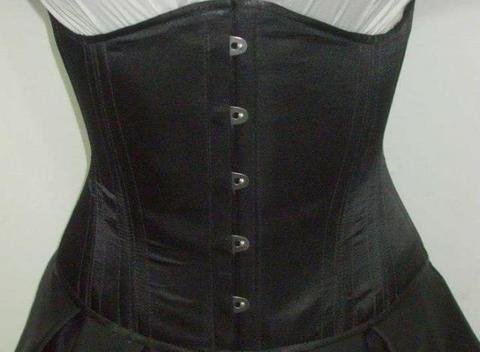 Cinta modeladora/Corset preto moldado usado apenas 2x