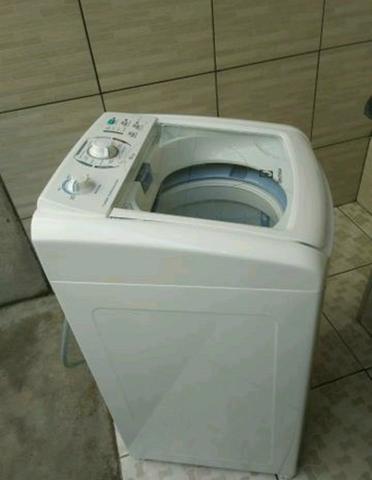Maquina de lavar roupas electrolux 8 kilos semi nova