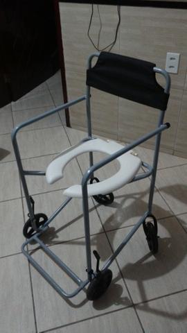 Cadeira de rodas de banho