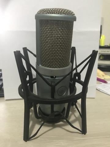 Microfone Condensador AKG Prerception