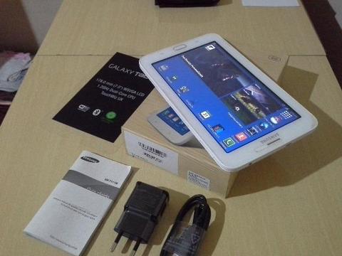 Tablet TAB 3 samsung zero + pelicula e acessorios lacrados ( 3g de chip )