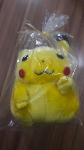 Pelúcia Pikachu