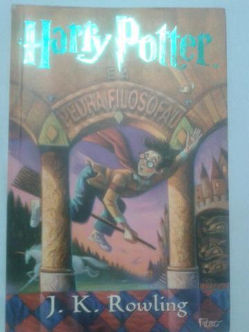 Livro Clássico Harry Potter e Pedra Filosofal
