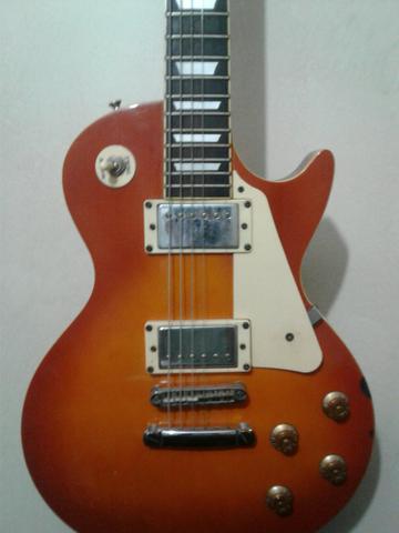 Guitarra les paul toda em mogno