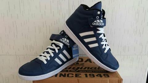 Basqueteira Adidas Azul