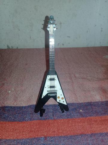 Mine Guitarra