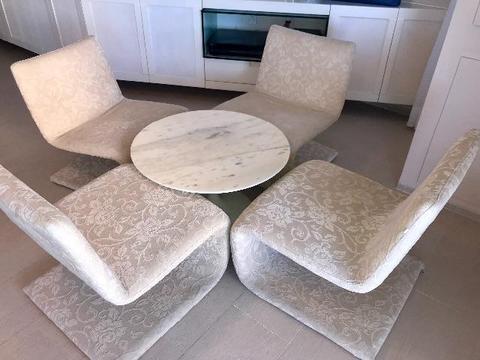 Mesa de cocktail em marmore + 4 cadeiras