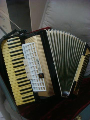 Acordeon Scandalli 120 baixos reduzida - Italiano