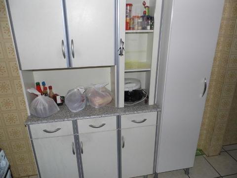 Barbada lindo Armario de cozinha com paneleiro perfeito retira no centro de Poa-rs