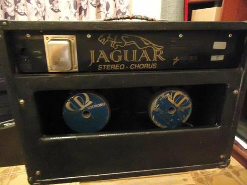 Amplificador cubo para guitarra Meteoro Jaguar com hard case