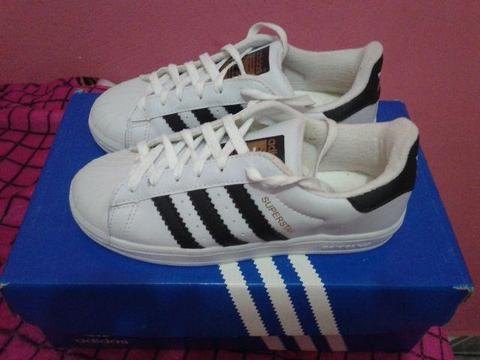 Adidas Super Star