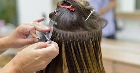 Alongamento de cabelos e manutenção de mega hair