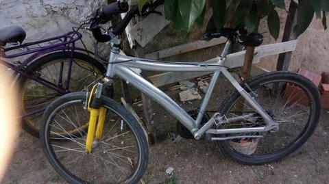 Bicicleta de alumínio