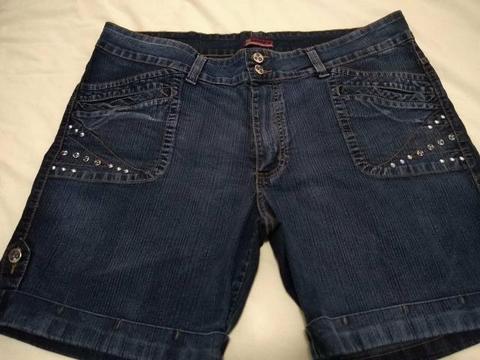 Bermuda jeans com lycra número 54