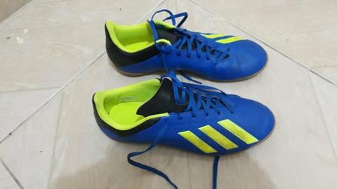 Tênis futsal Adidas