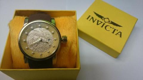 Relógio Invicta Yakuza Dourado Pulseira Marrom - A prova d'agua