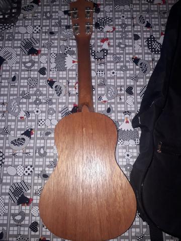 Ukulele, case e afinador