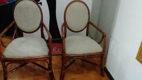 2 Cadeiras estofadas em Bambu estofadas no assento e costas
