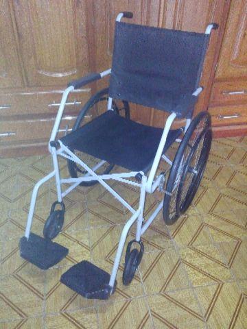 Cadeira de rodas sem