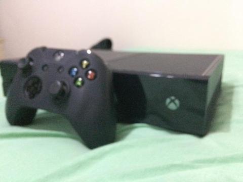 Xbox one 500gb - Pouco uso