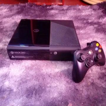 Xbox 360 Com Kinect e 40 Jogos