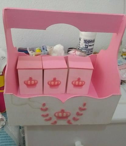 Kit higiene+ ventilador+ vestido infantil 1 ano+ sapato e tiara