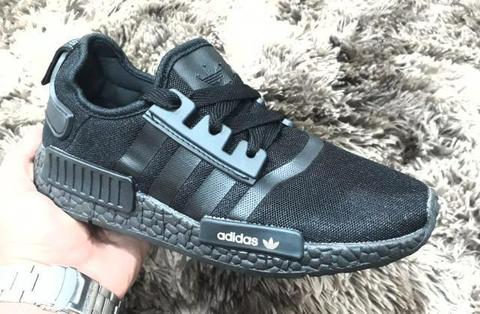 Tênis adidas NMD R1