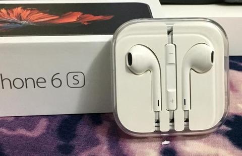 Fone de ouvido - EarPods Apple