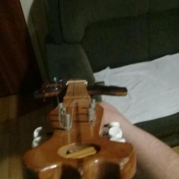 Guitarra artesanal