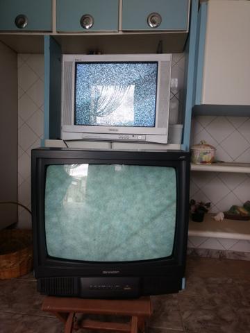 2 TVs colorida